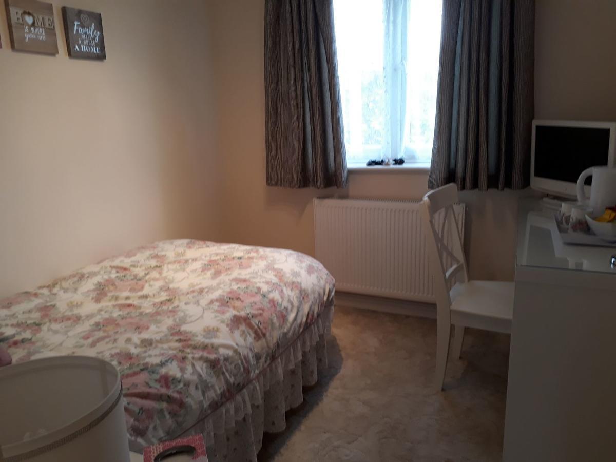 Sawbridgeworth Bed & Breakfast Epping Exteriör bild
